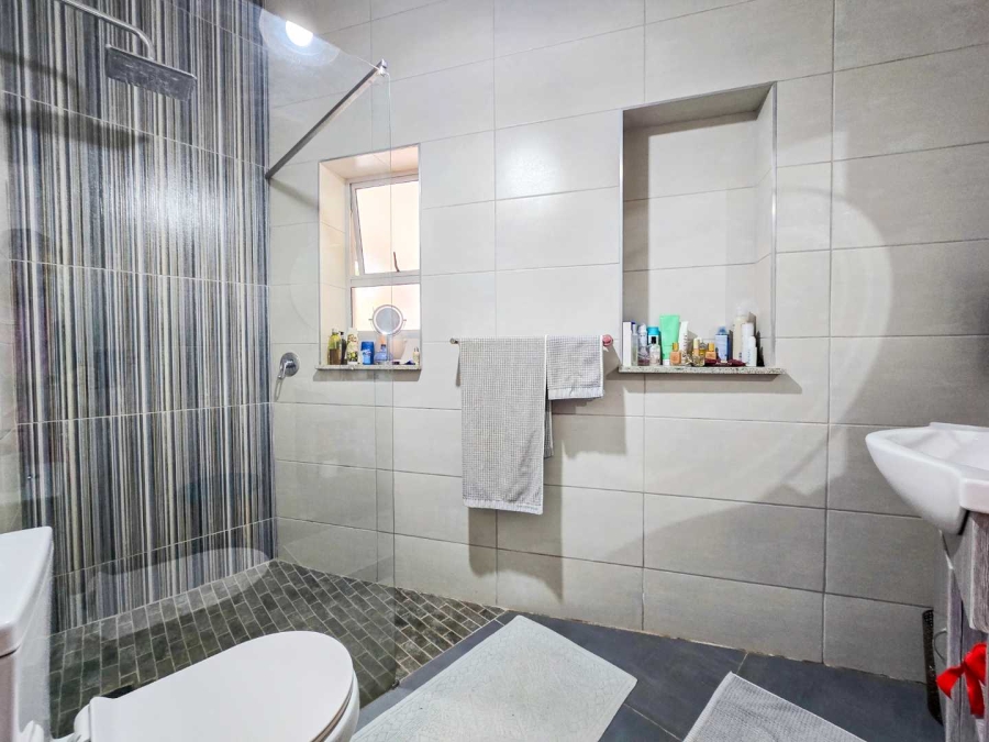 3 Bedroom Property for Sale in Stilbaai Wes Western Cape